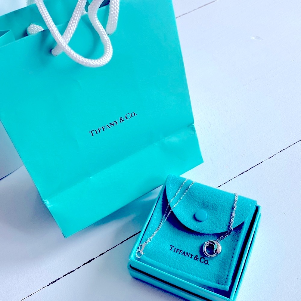 Tiffany & CO. Elsa Peretti Eternal Circle Pendant